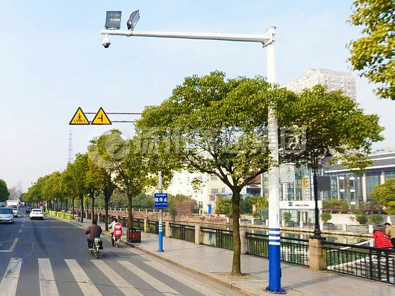 DJG-018，電子警察桿，治安監(jiān)控桿