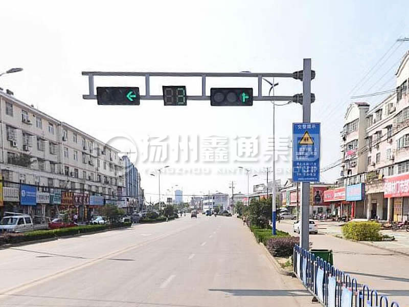 XHDG-057，F(xiàn)型方管信號燈桿