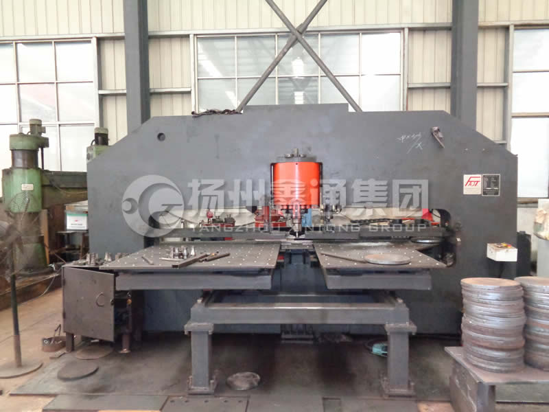 全自動數(shù)控沖孔機